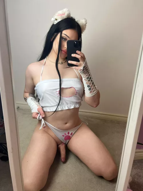 Have you ever wanted to suck a girldick before? 