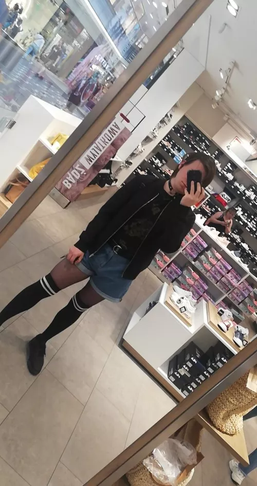 Hiii i want somebody to hug 🥺