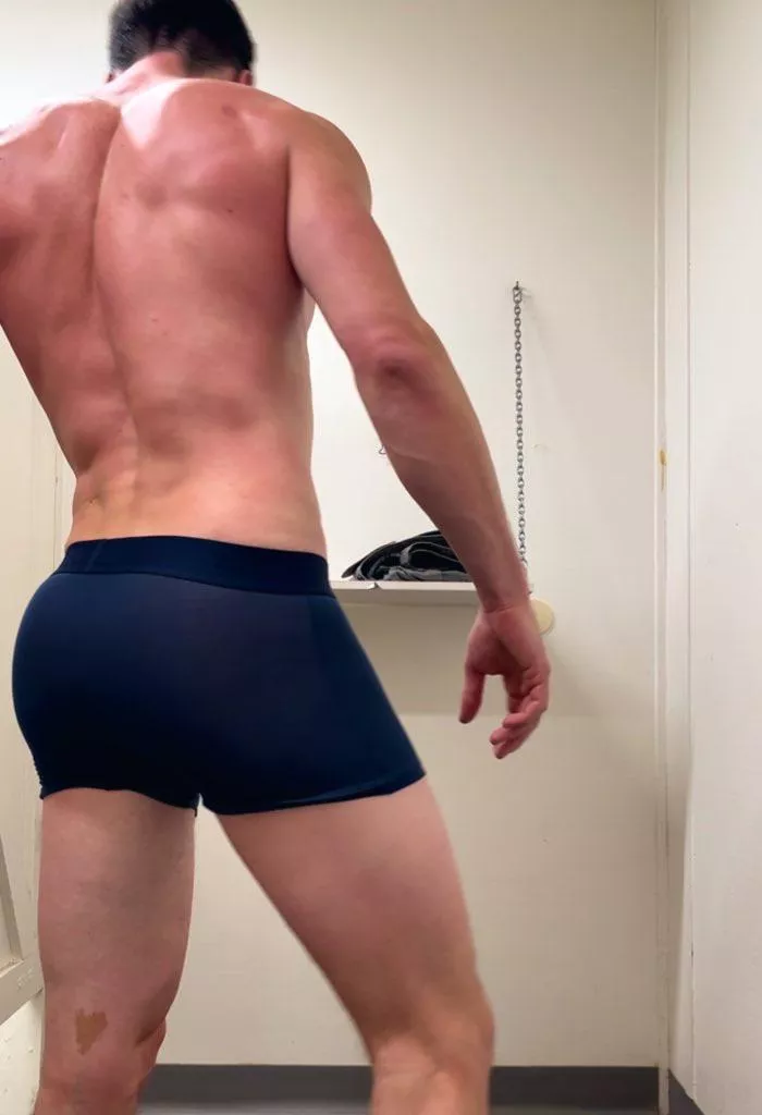 I don’t love the way boxer briefs feel but i do love the way they look…