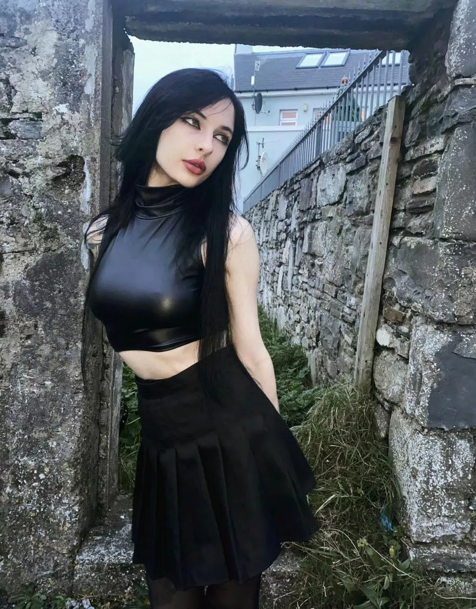 i know you love when i wear tight dresses to tease you