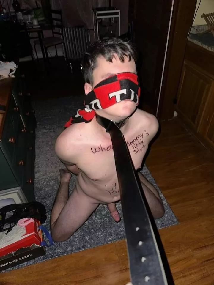 I waited on my knees, naked, blindfolded, and with my hands tied for her to use me as she pleased. I got used plenty. I waited on my knees, naked, blindfolded, and with my hands tied for her to use me as she pleased. I got used plenty.