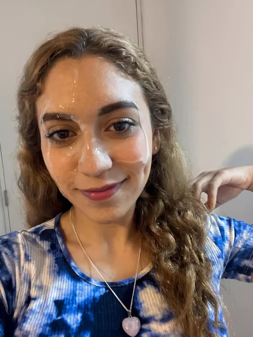 I was given this heart shaped necklace, I think it matches well with the glow of my skin 🥰