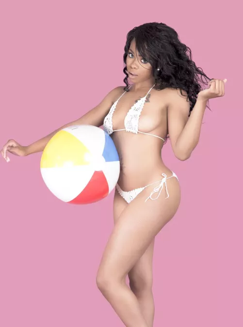 I’m a fine azz black girl, of course I get princess treatment