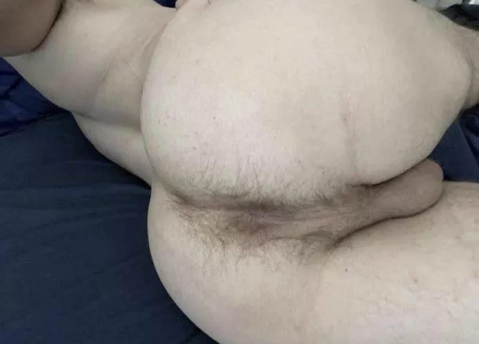 Just need something huge to break me in😋😋