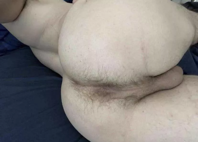 Just need something huge to break me in😋😋