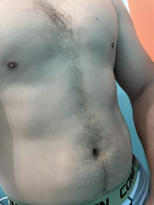 (M) Any ladies interested in giving a massage and seeing where it goes?