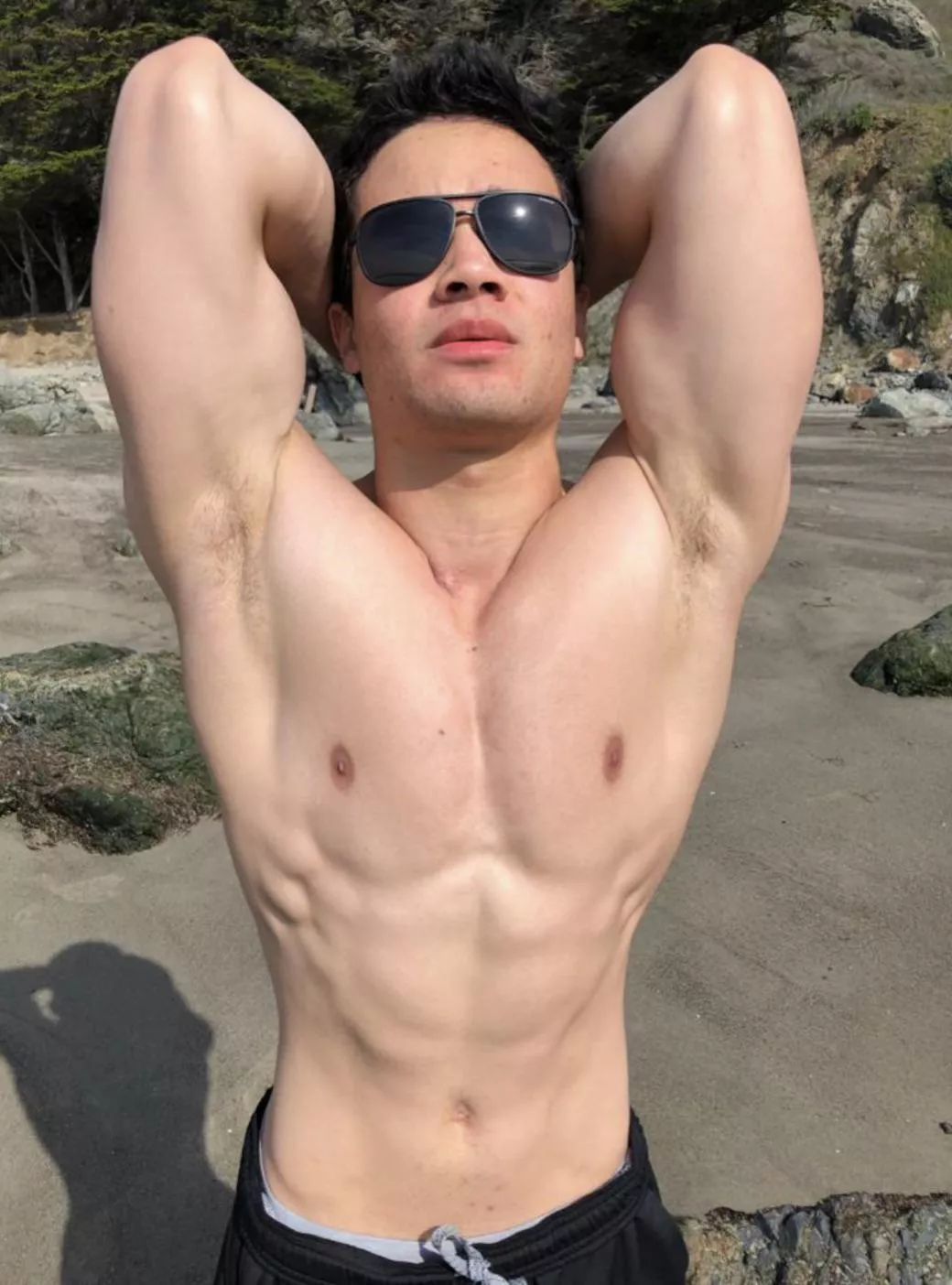 My new hobby is having faces suffocated in my armpits 🥰🤩