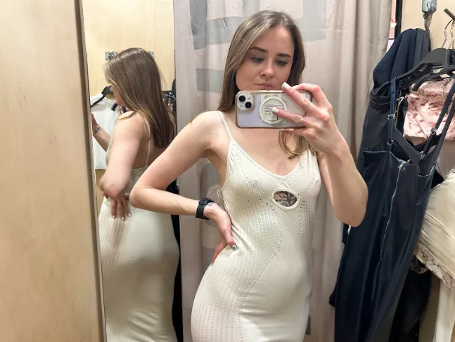 My old dream was to have sex on the rooftop in the rain, would you go for that?💛💙