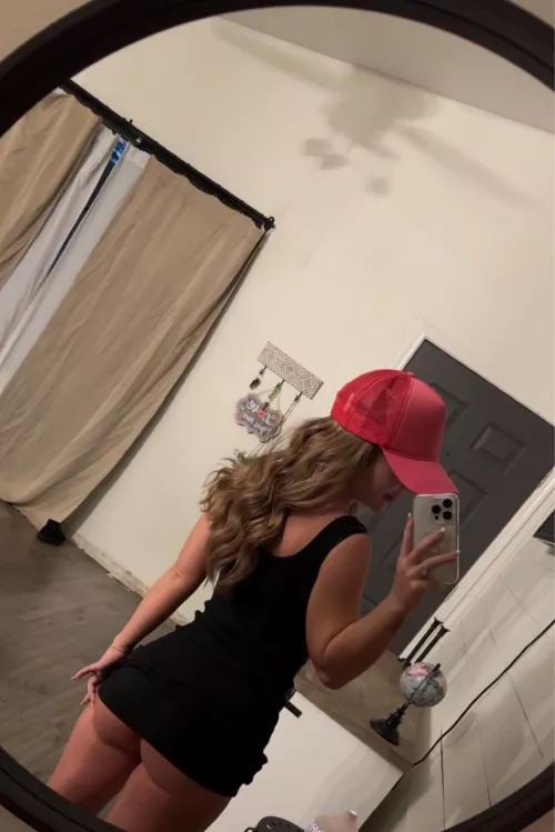 Naughty mommy ready to play 