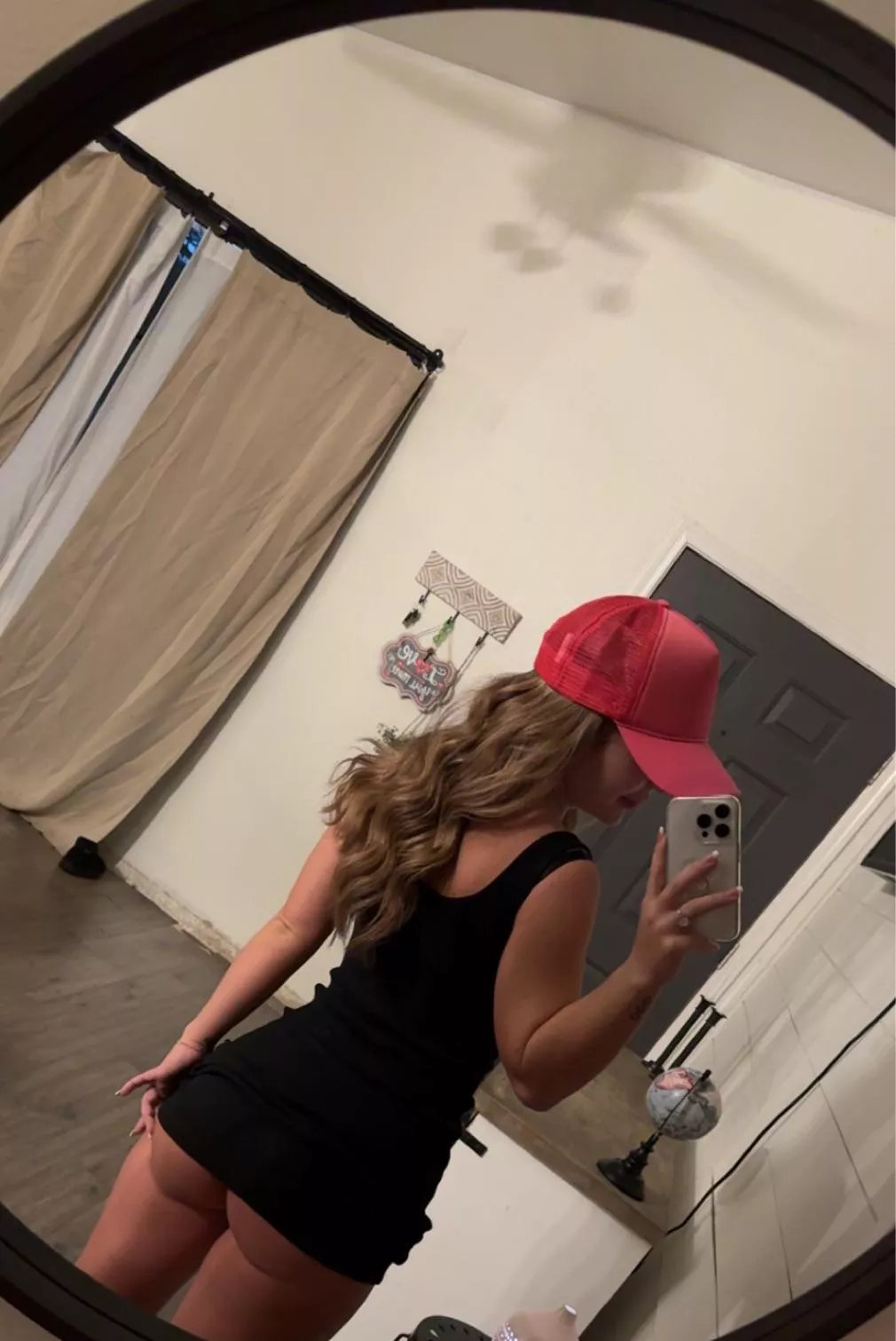 Naughty mommy ready to play 