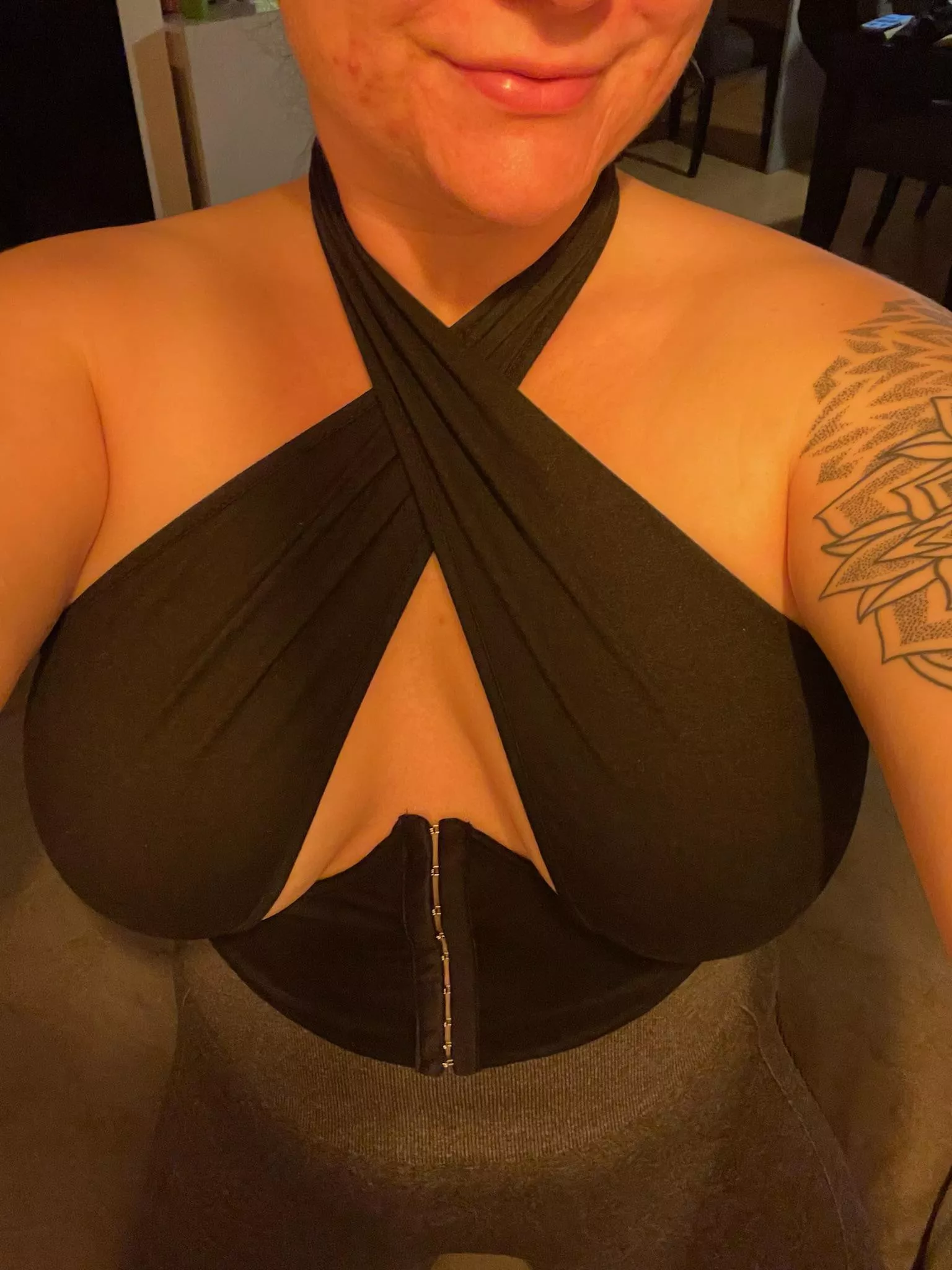 New top, more tits