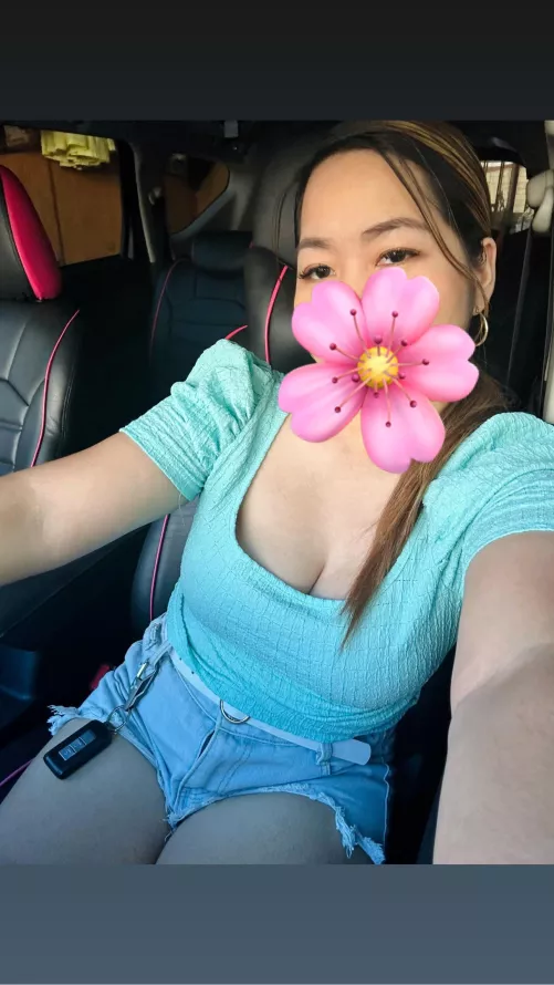 Quickie mancom meeting with this out[f]it? Why not??? 😜