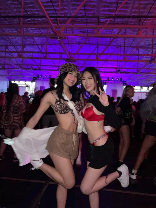 Rave Girls