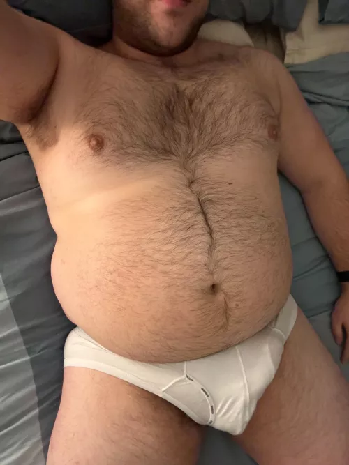 Spring break makes this bottom horny