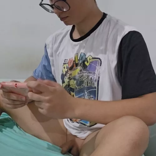 Suck me while I play  [18]