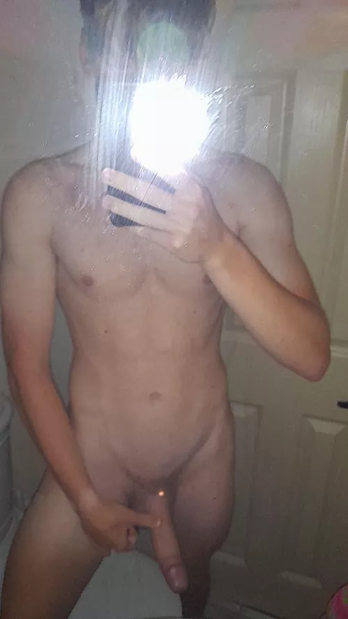 Tell me which hole u want me to fuck first 