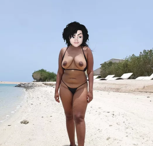 The tits are meant to be out on the beach 😋