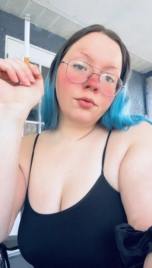 What a beautiful day to smoke away 🚬☀️