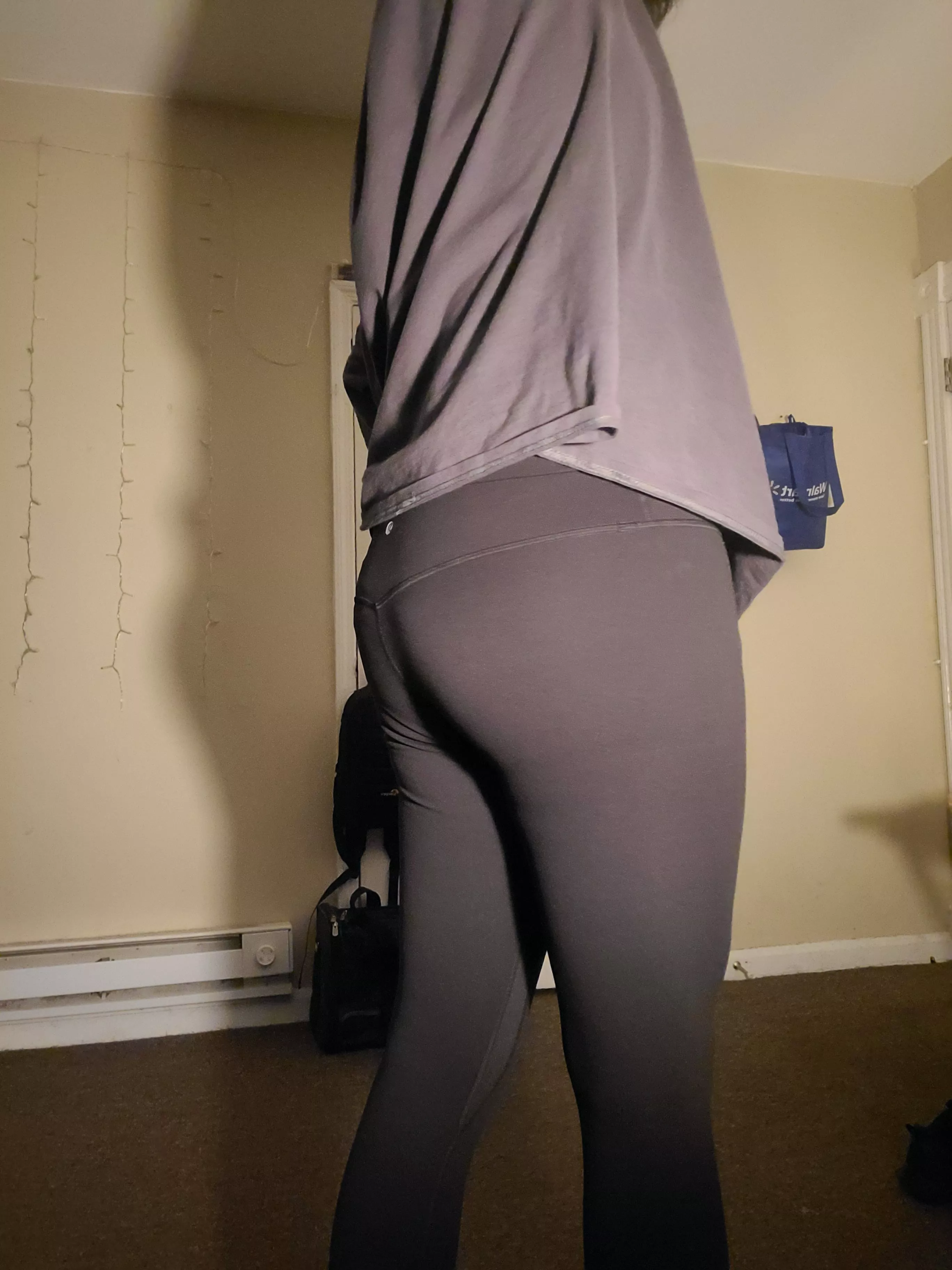 whatcha think? my butt cute?