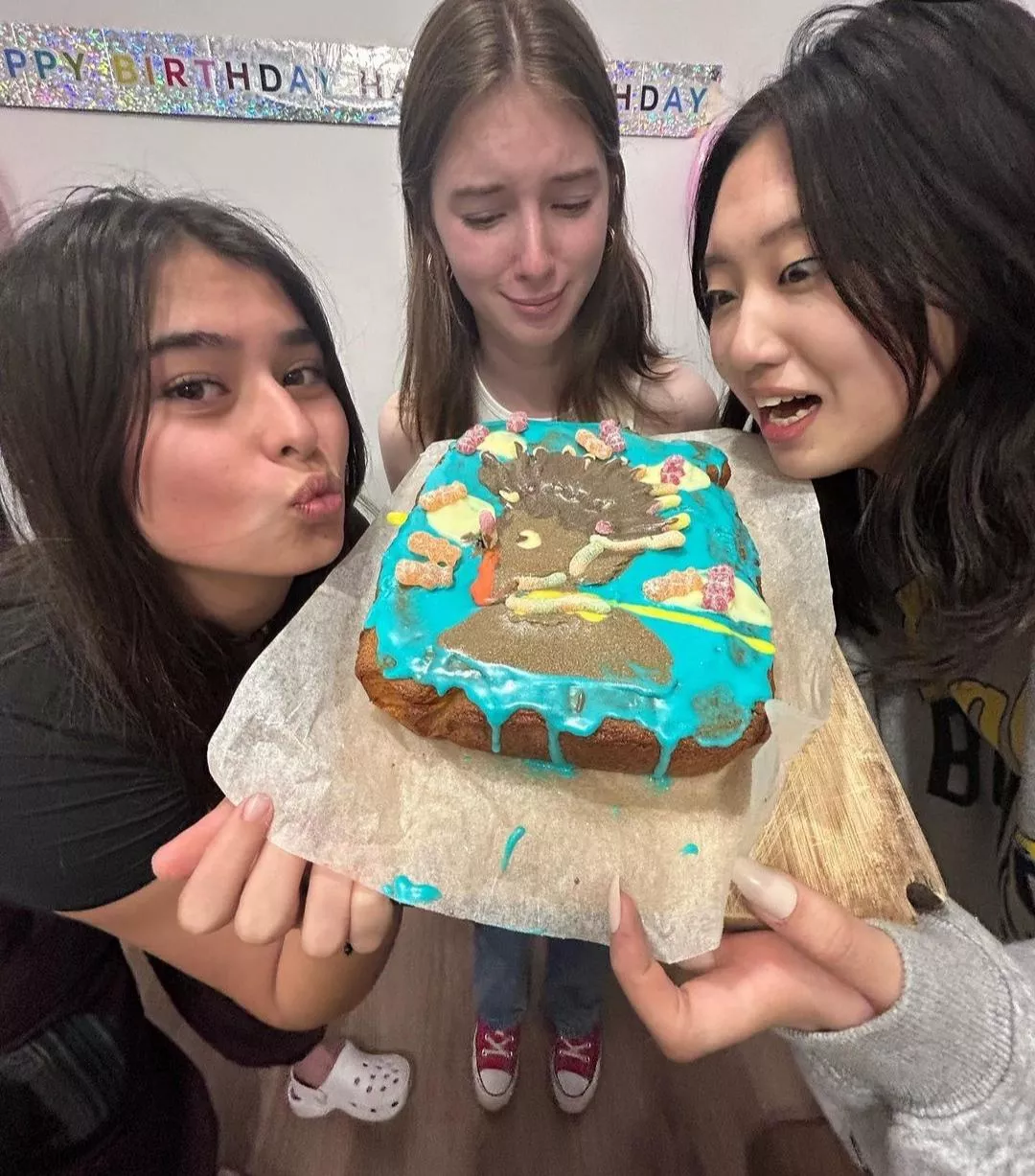 Which one are you picking for an extra trest if ykyk [3]