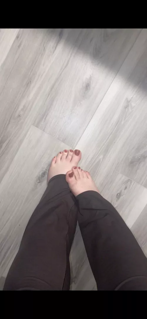 Worship my feet 🥵😈