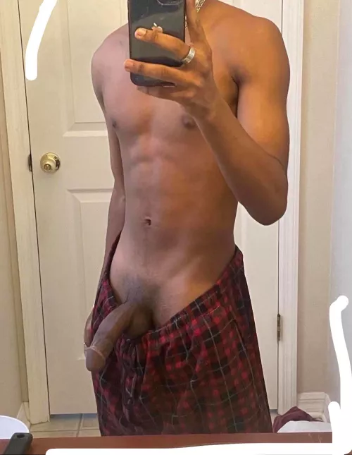 18 inexperienced twink need a verbal daddy or big bro hmu