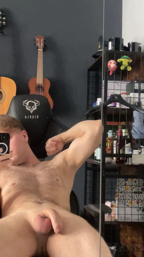 20 cynamonek2115 I need someone to jerk off so badly same age big cock and plssssss