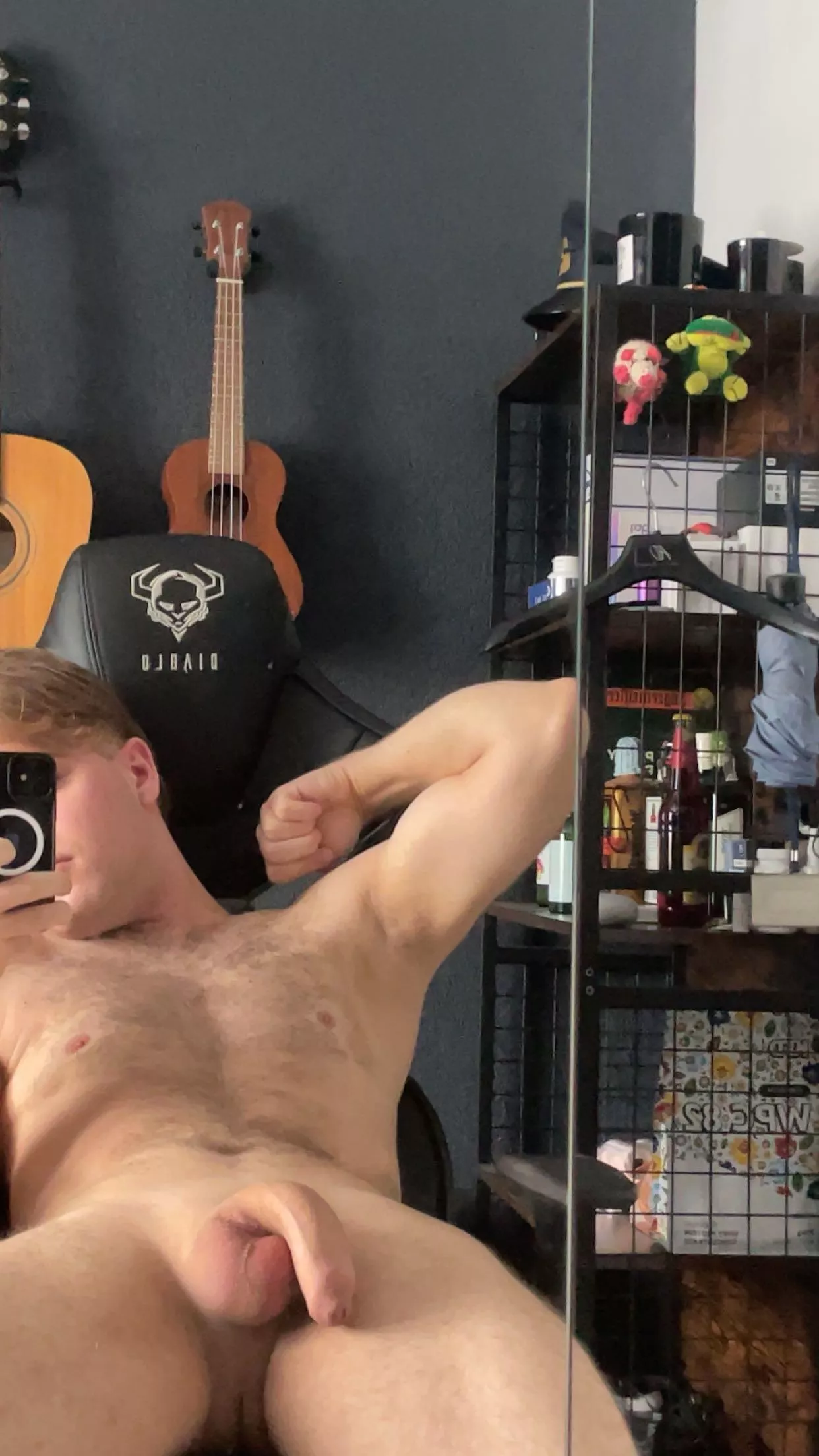 20 cynamonek2115 I need someone to jerk off so badly same age big cock and plssssss