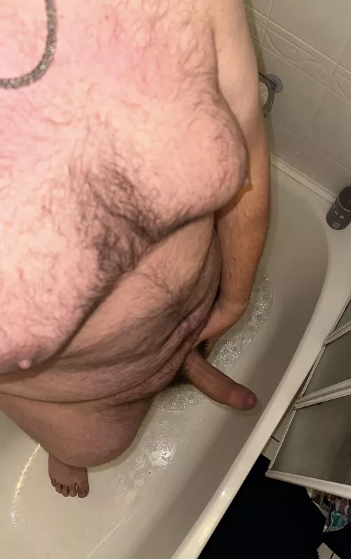 21 6’1ft 260lbs hmu 😘