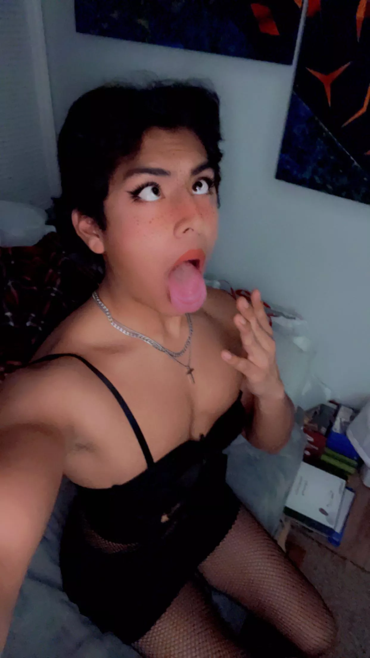 21 m anyone like femboy ahegao???? 😏