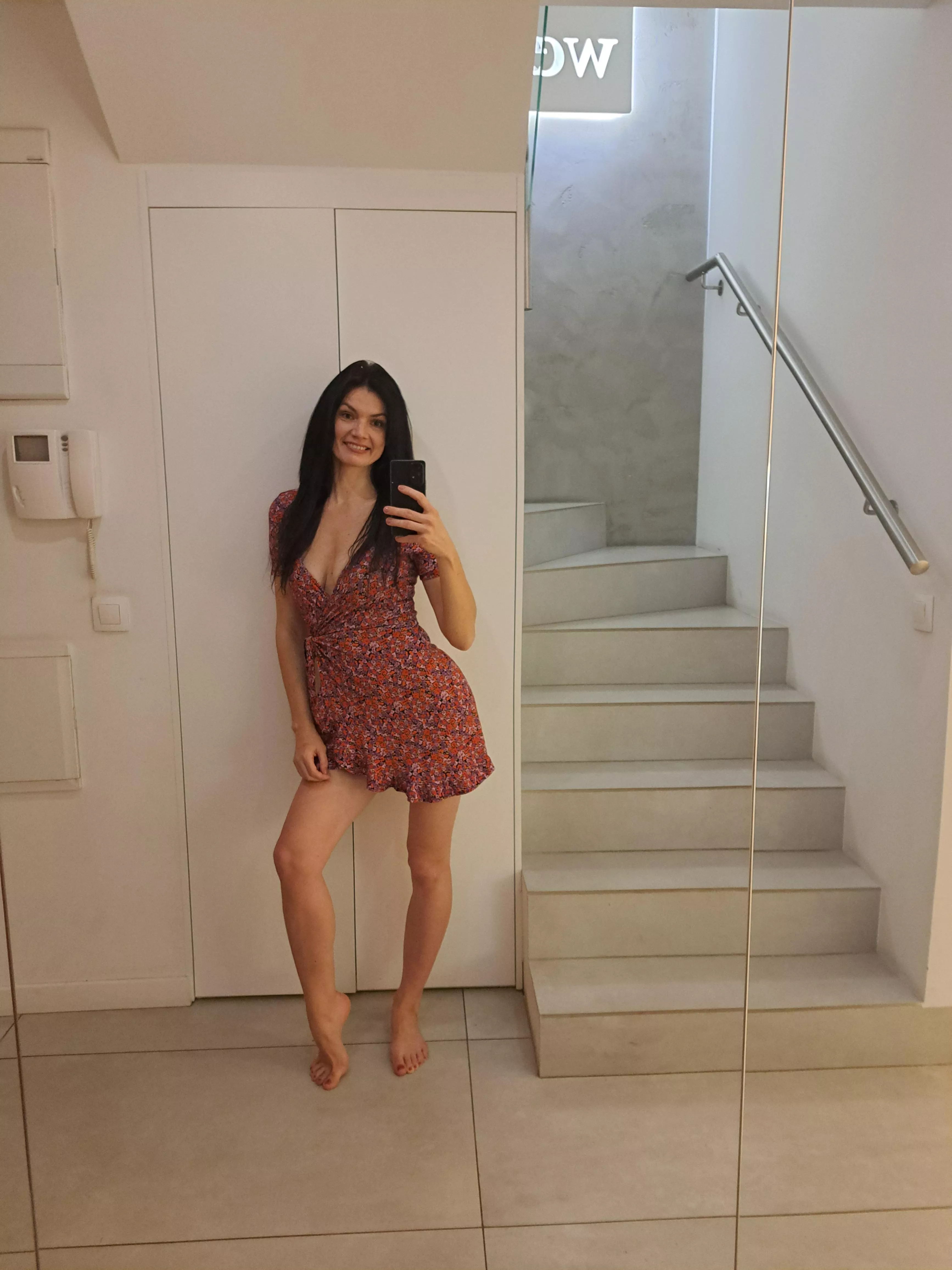 36 years old brunette.