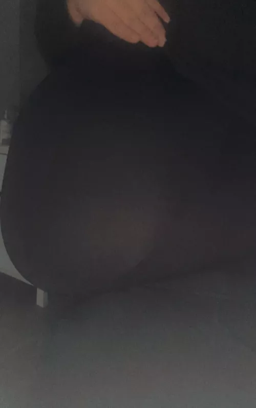 5 month belly ⬆️ to see more😉