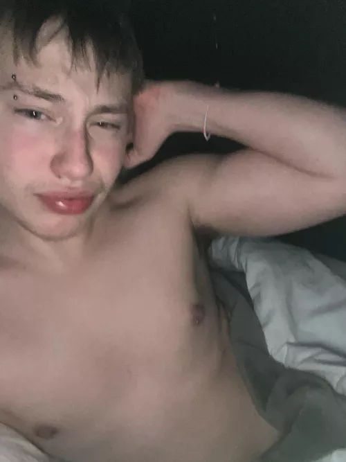 Are you into 18yr guys w big forearms?