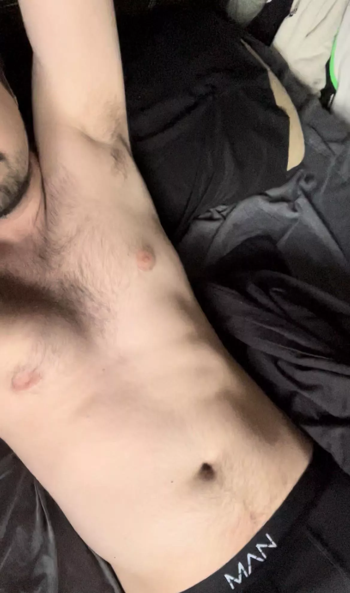 Do my pits look ok?💪🏼💦 Dms open😈