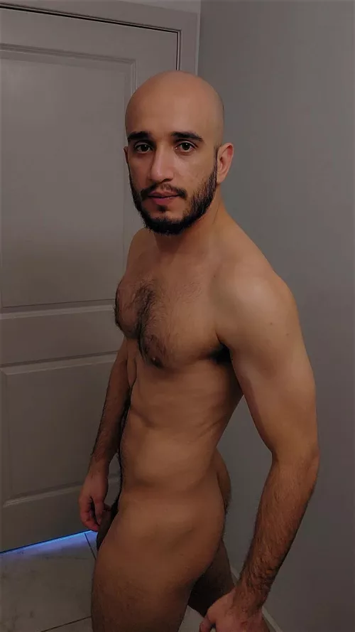 Don't mind the red eyes ☘️