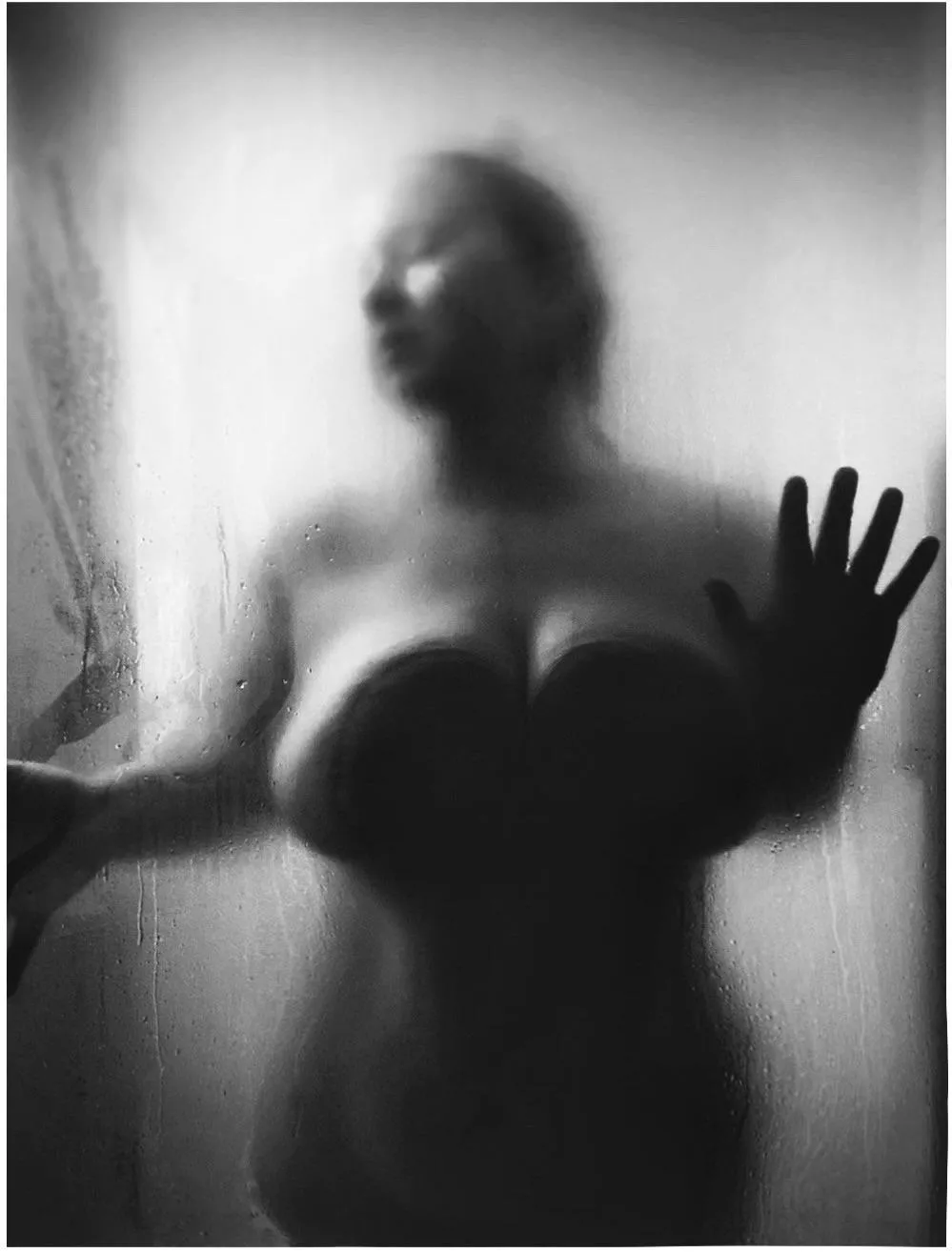 Frosted glass shower window is the sexiest thing you can put in your house.