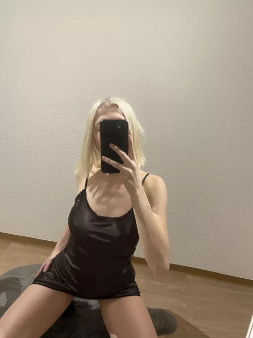 getting down on my knees in front of you