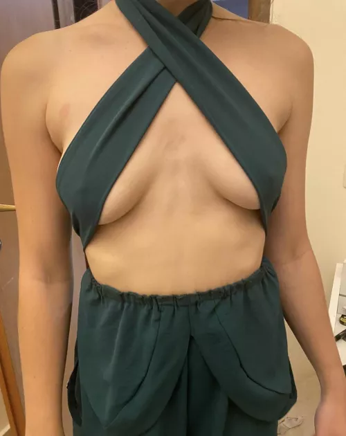 Help me convince her this this is 100% the way she should wear it