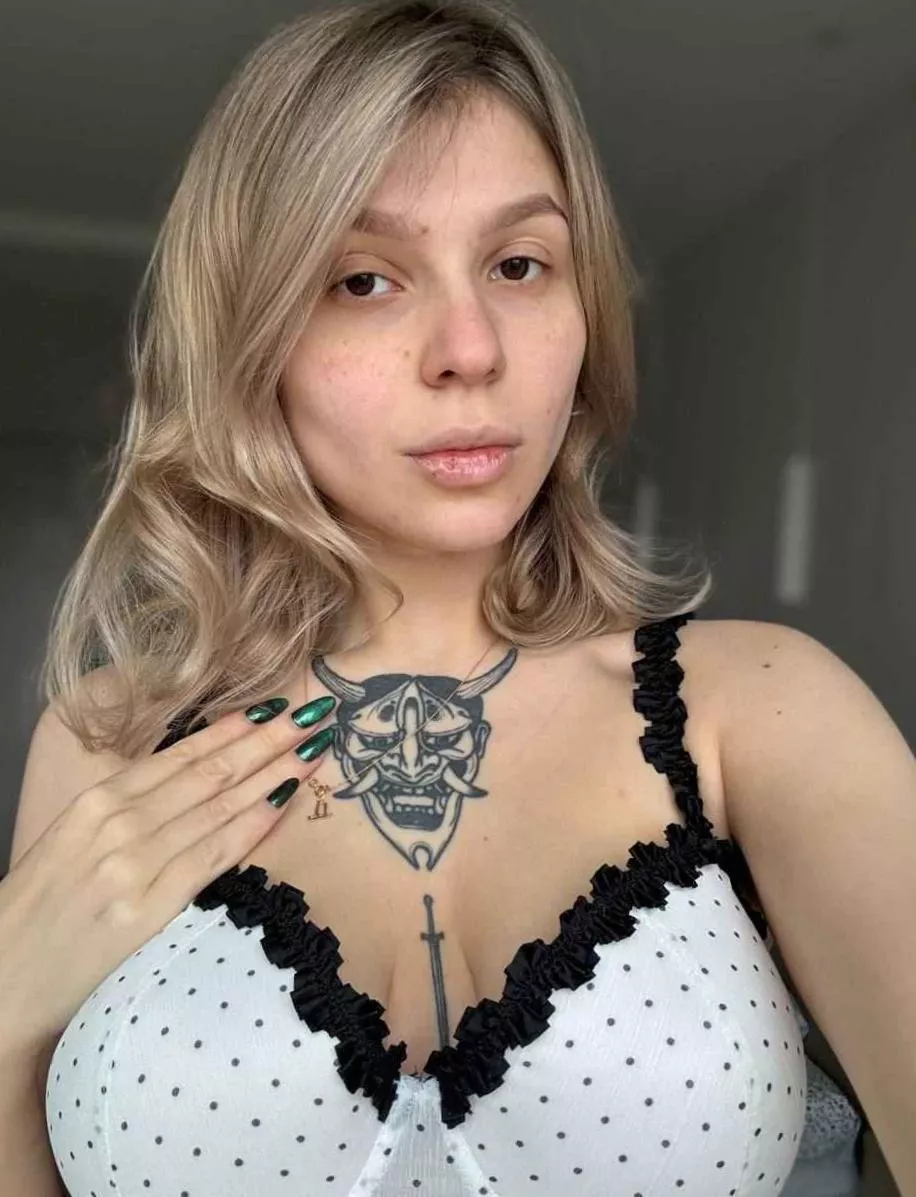 How do you like my fresh manicure