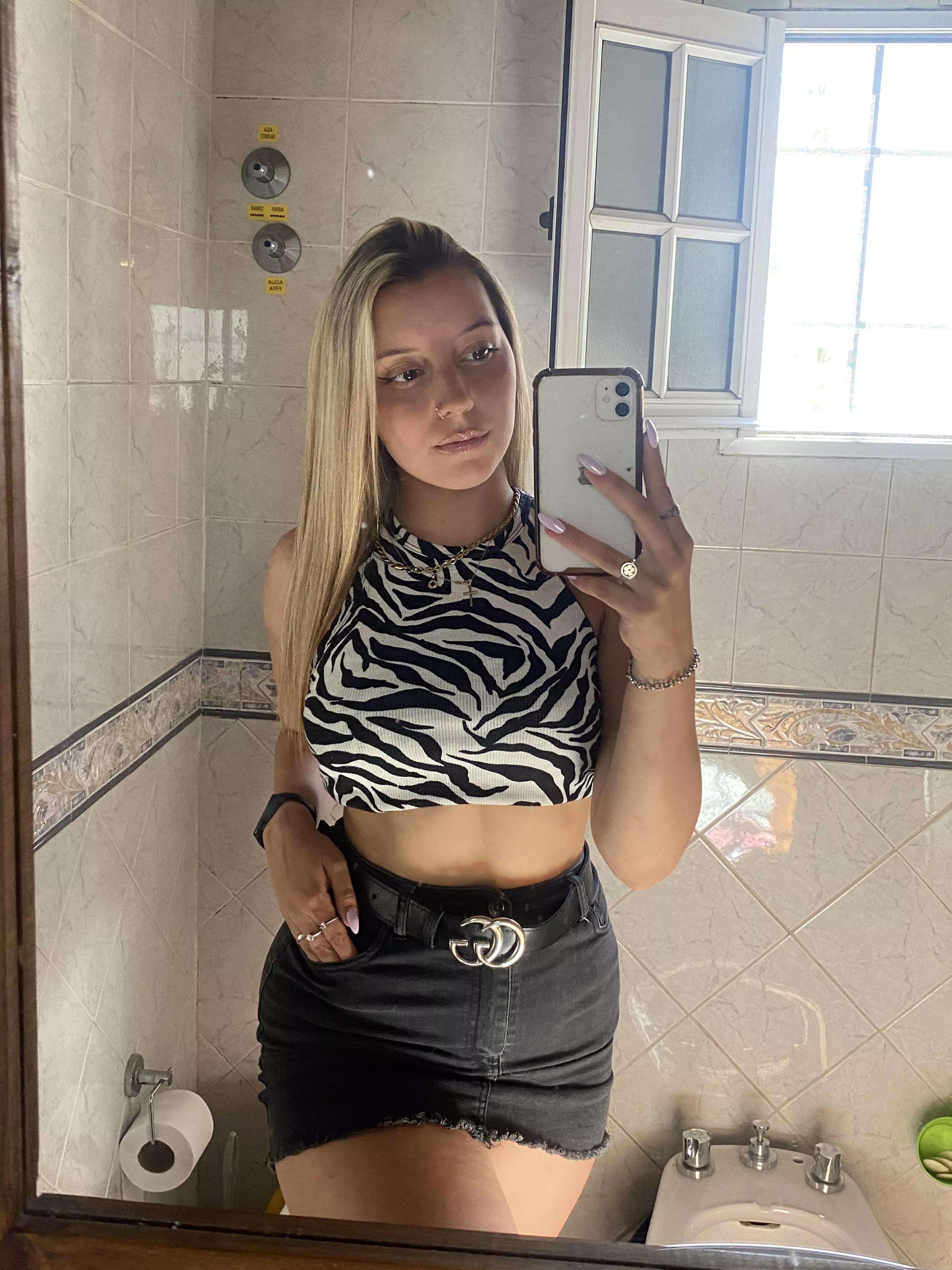 I am 18 and only 90 lbs could you pick me up?