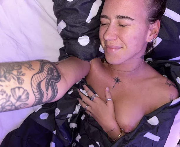 I can be your online secret wife, it's safe with me