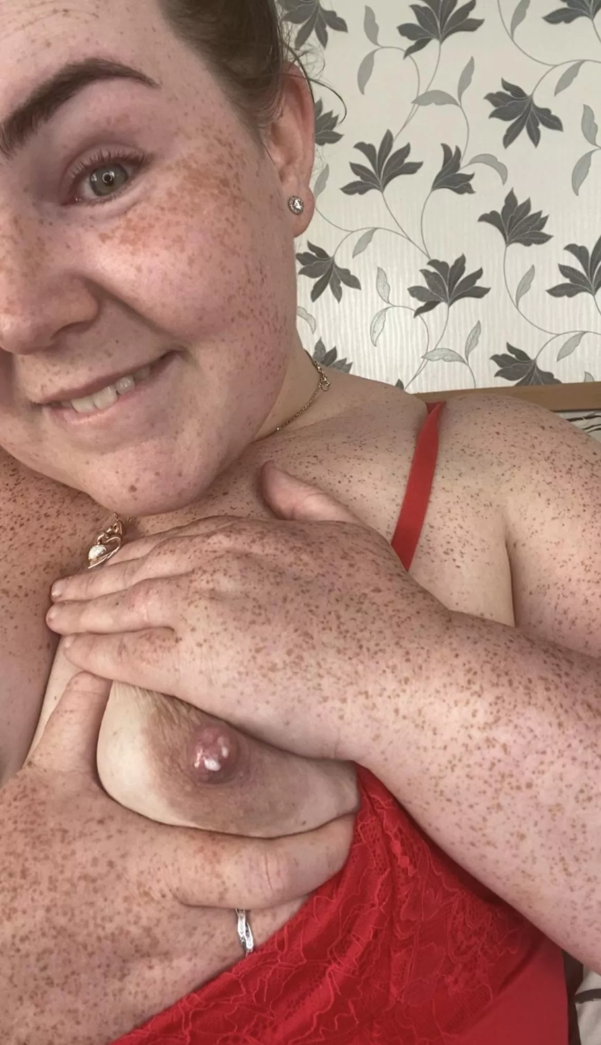 I’d love to squirt my milk out for you 