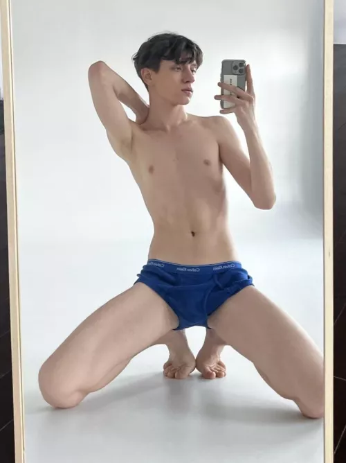 I'm perfect for the role of your new boyfriend