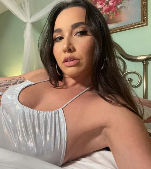 Karlee Grey is gorgeous 