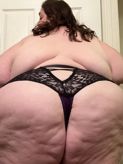 Life is uncertain. Eat dessert first.