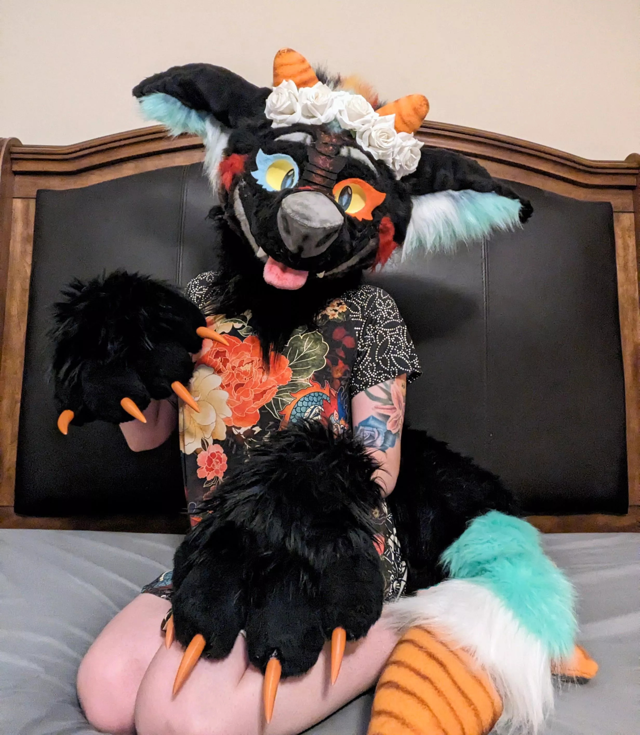 Lilith wishes you a pleasant night/morning! ^w^