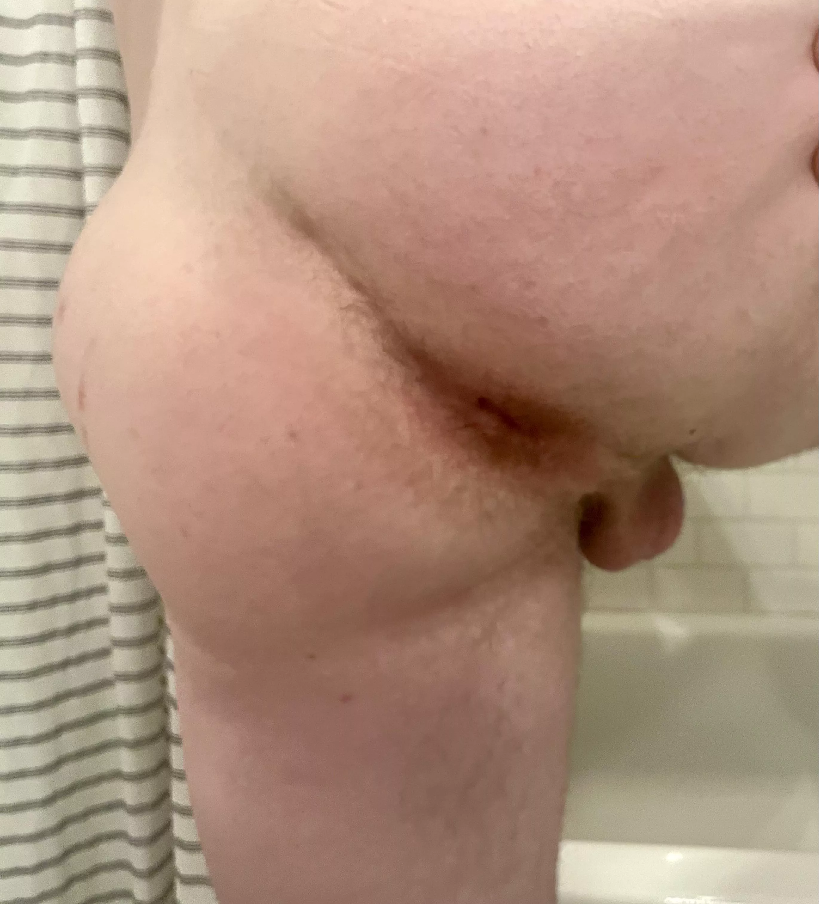 Looking for a hungry bear 😛 dm me