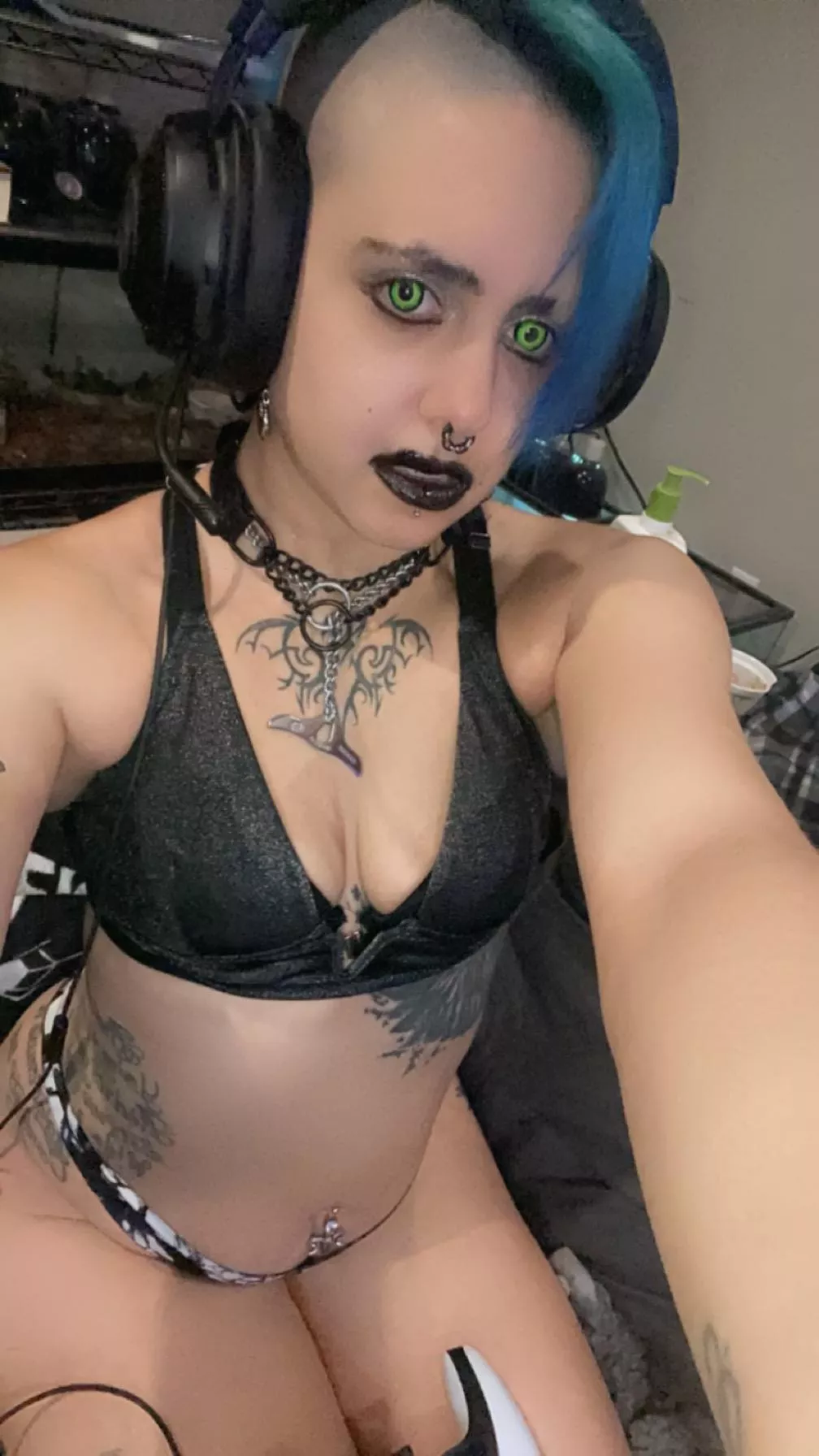 My favorite top for gaming, or pretty much anything else