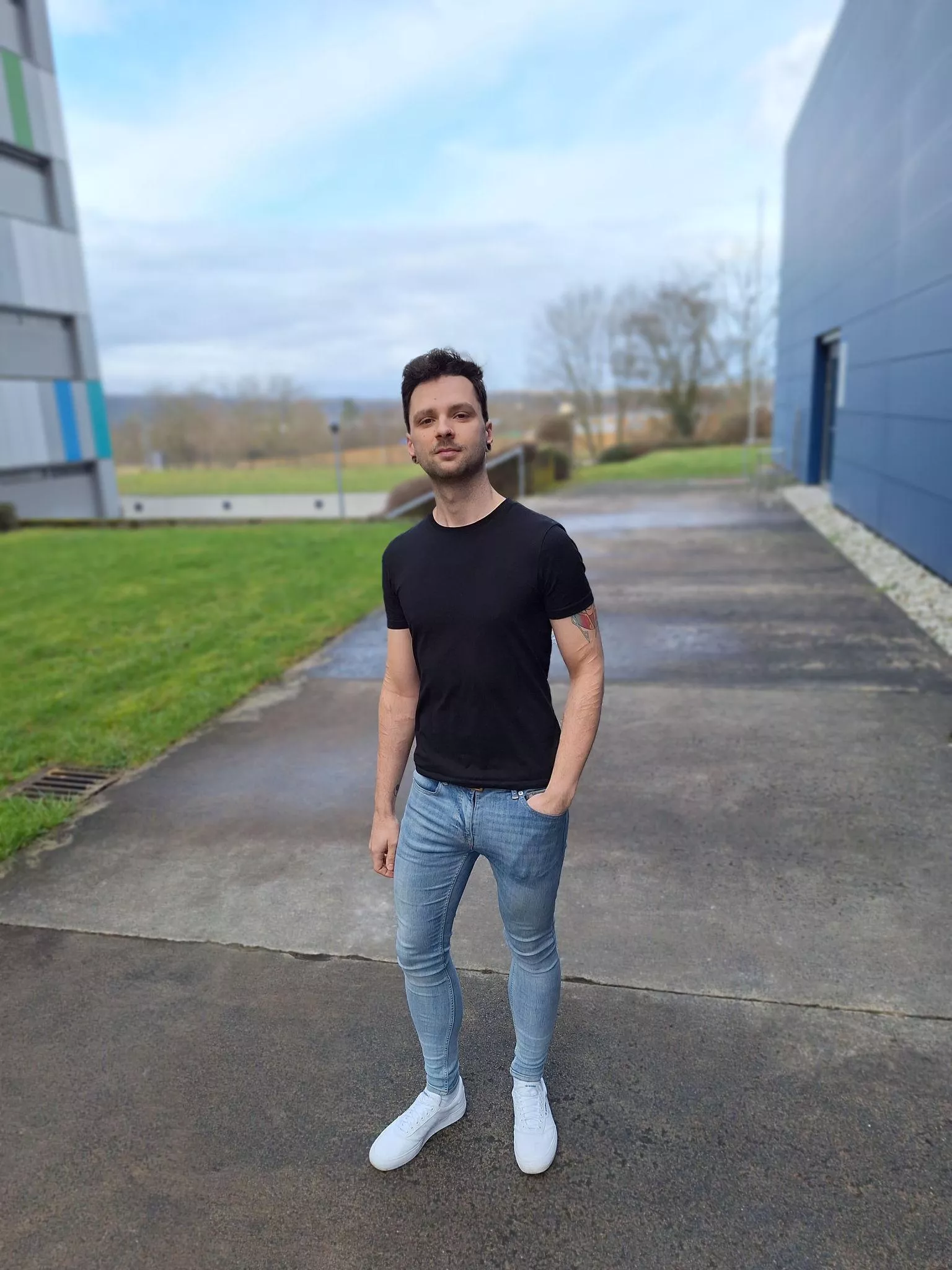 Need some honest opinions: Are these jeans too tight?