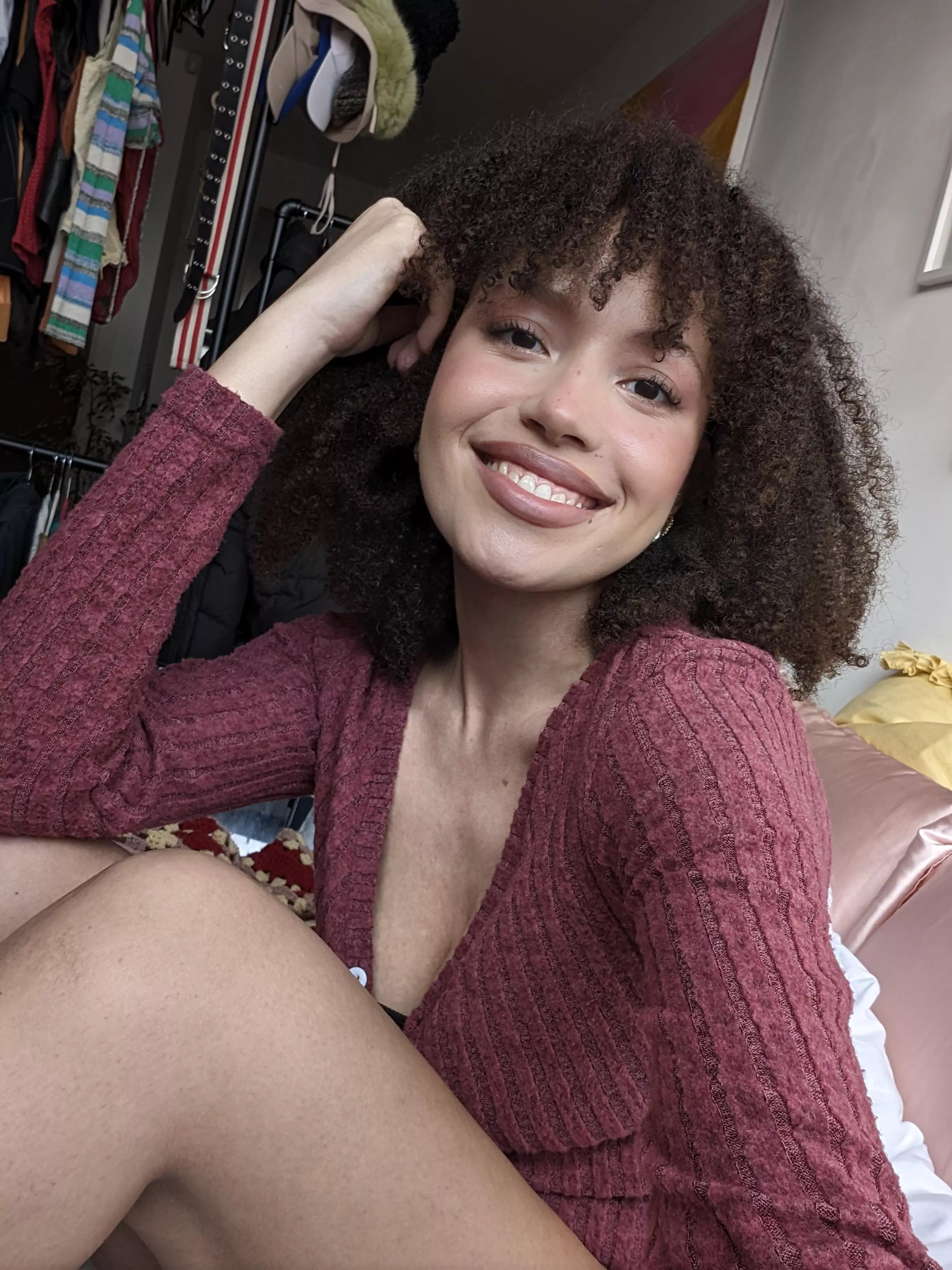 No bottoms, just teasing you with the crop